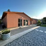 Dora House With Wifi And Outdoor Swimming Pool
